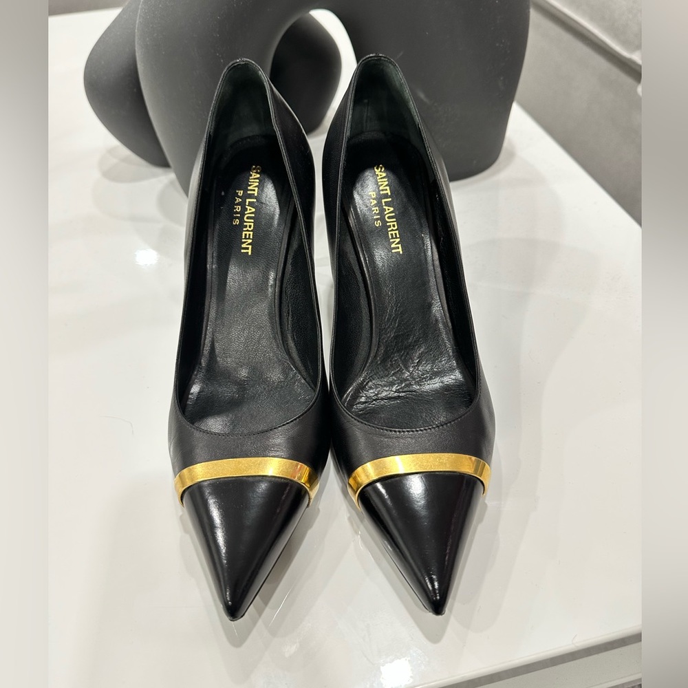 Saint Laurent Black Leather Pumps 38.5